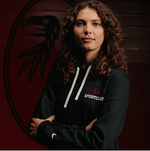 SC Freiburg Team Hoodie Frauenschnitt NIKE schwarz